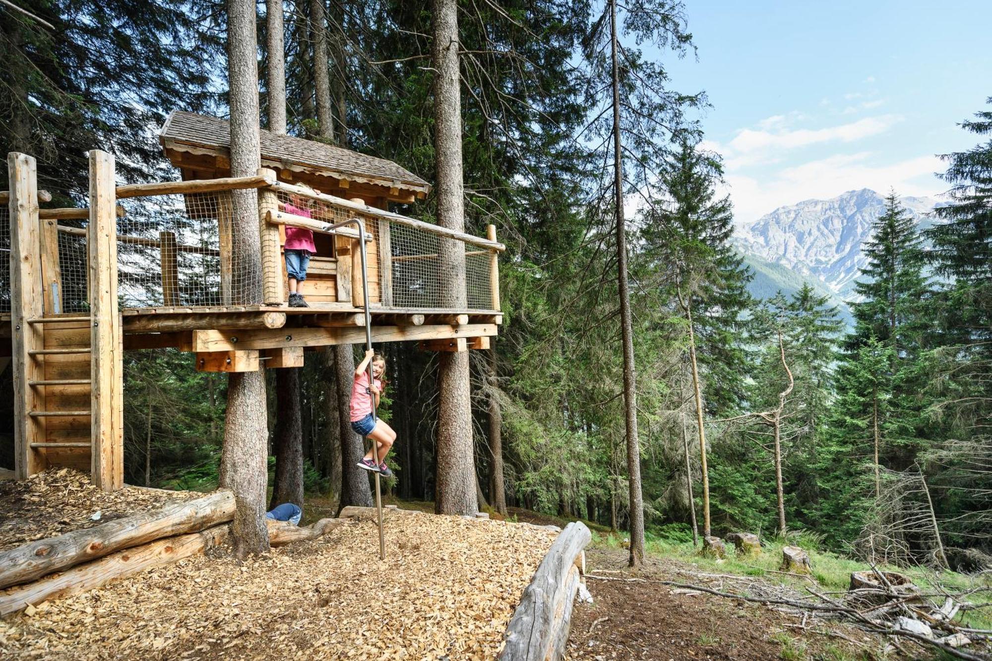 Familien- & Vitalhotel Auenhof Fulpmes Exterior foto